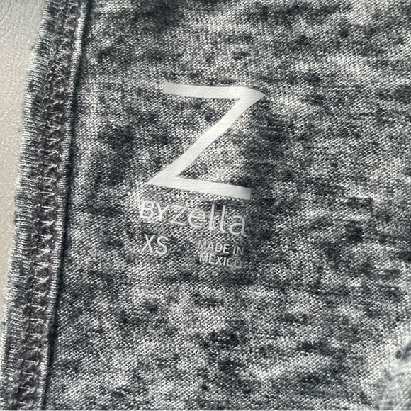 Z by Zella Gray Long Sleeve Open Back Top – XS - Picture 7 of 9